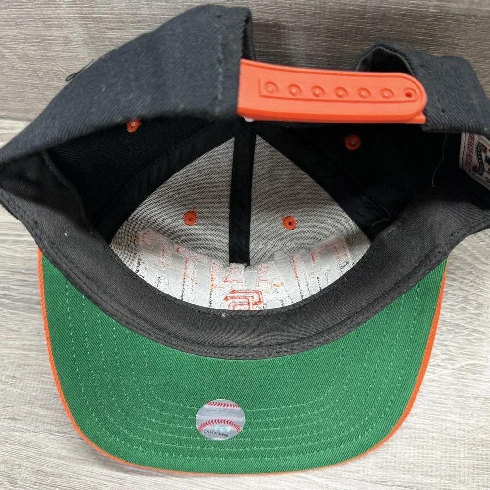 San Francisco Giants Hat Cap Snap Back Mens One Size Black MLB American Needle